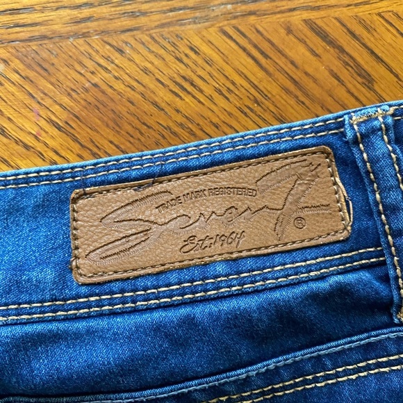 Seven7 Women's Blue Denim Shorts - Picture 6 of 6